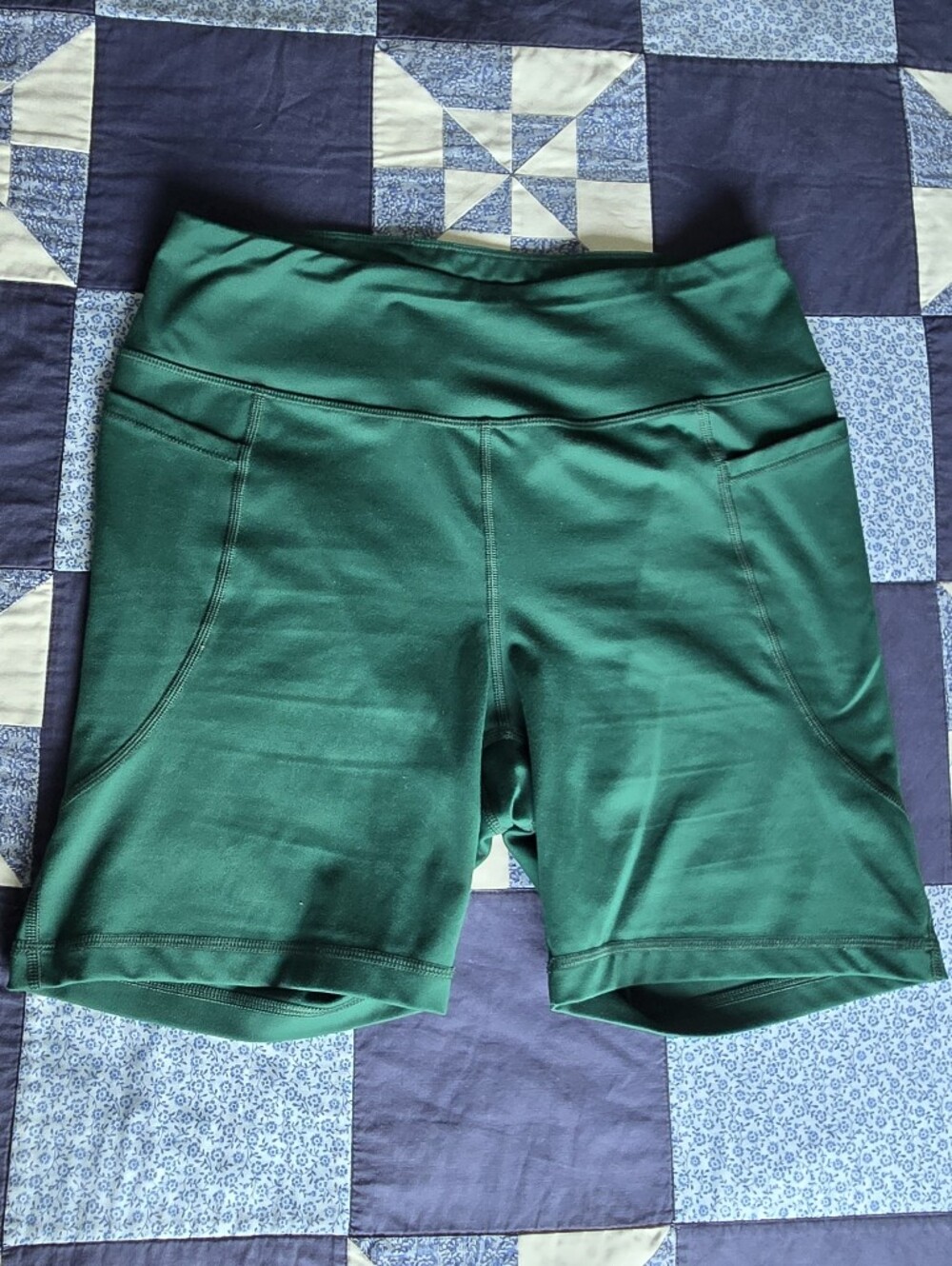 Athletic Works 7" High Rise Short with Pockets Emerald Green Size L